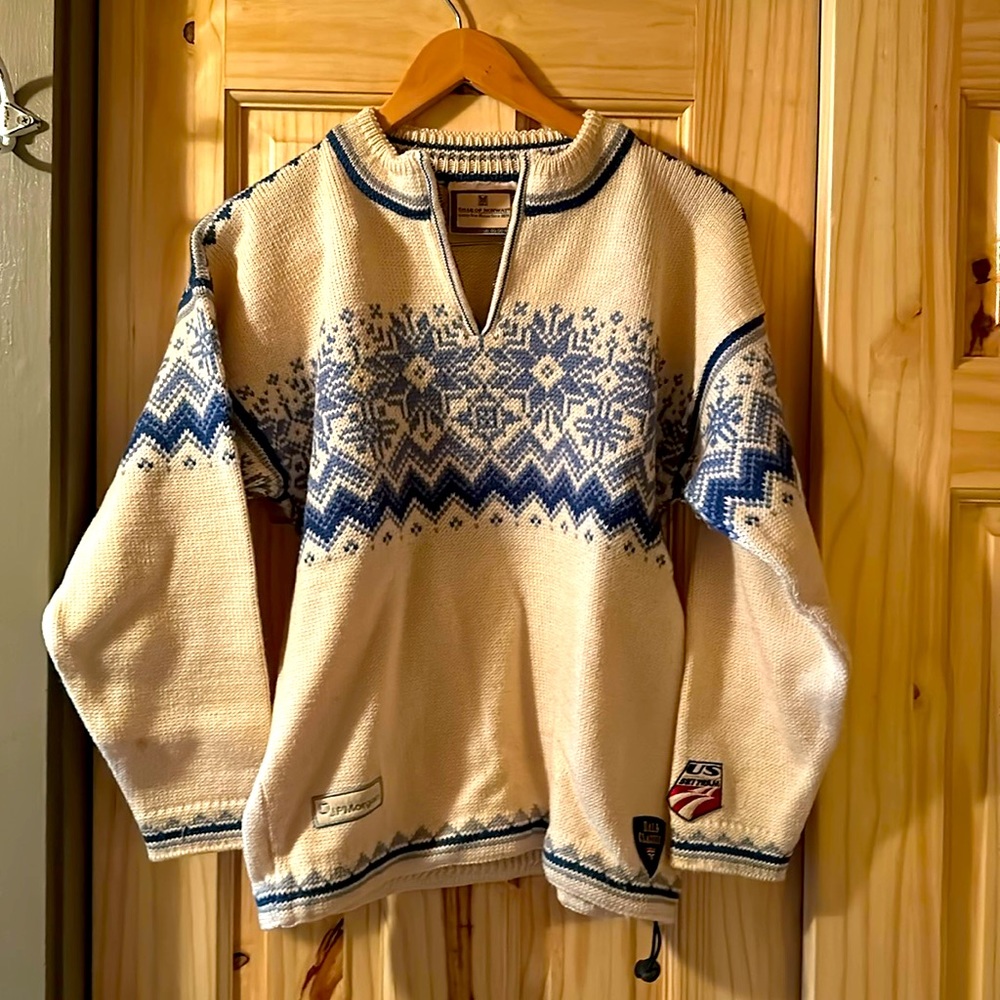 Dale of Norway sweater.. ladies